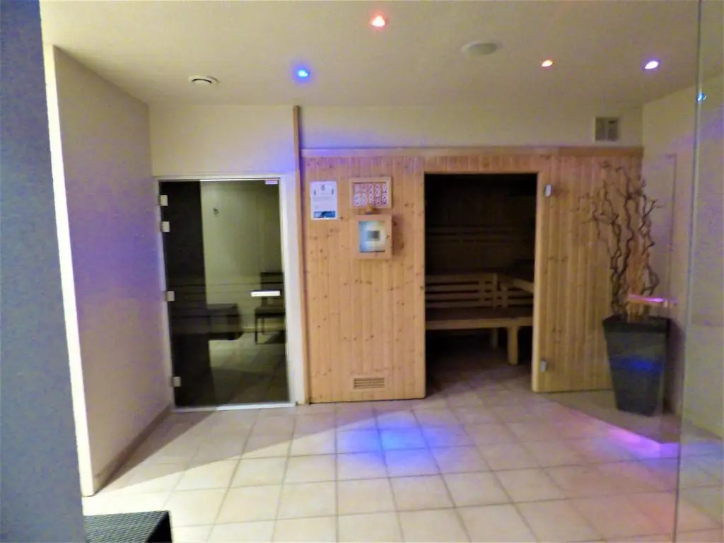 Appartement wifi, piscine, spa, clim, +vélo à Arles en Camargue pour 6 pers