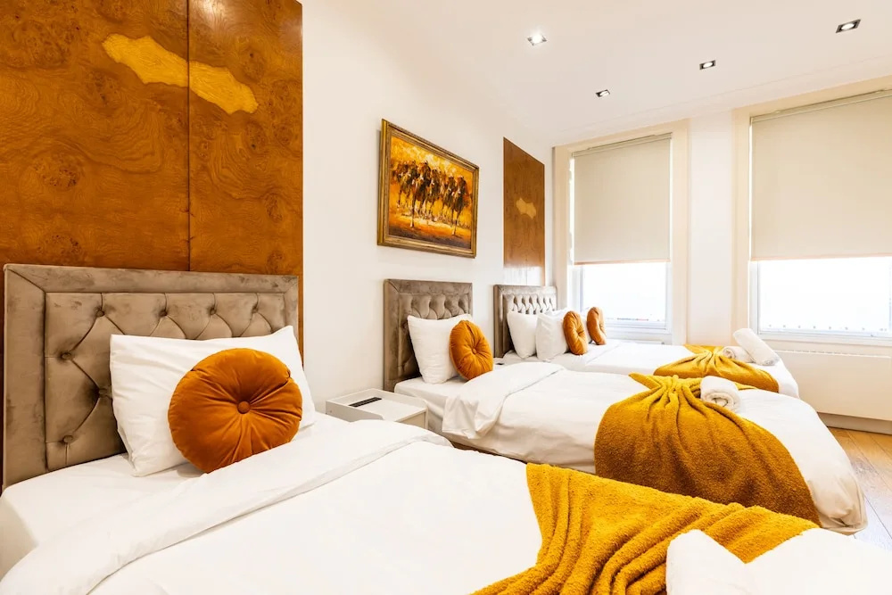 Mayfair House