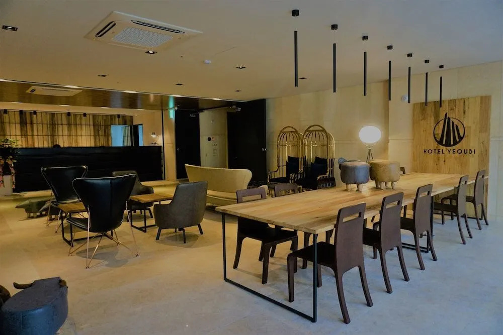 Yeoubi Hotel