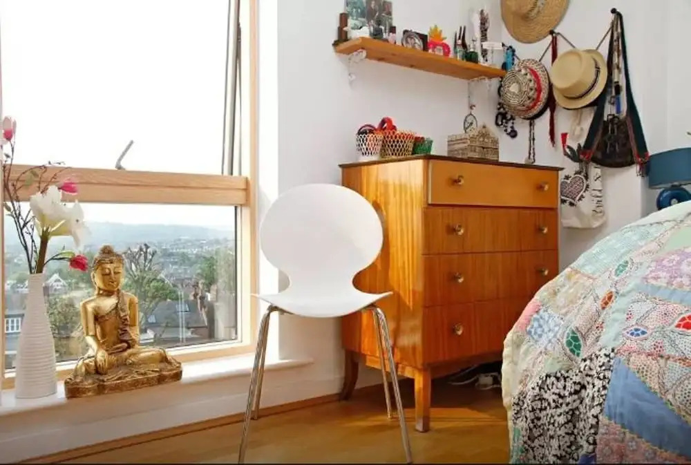 Fabulous Views From Lovely Mini Penthouse