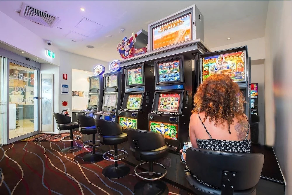 Stradbroke Island Beach Hotel