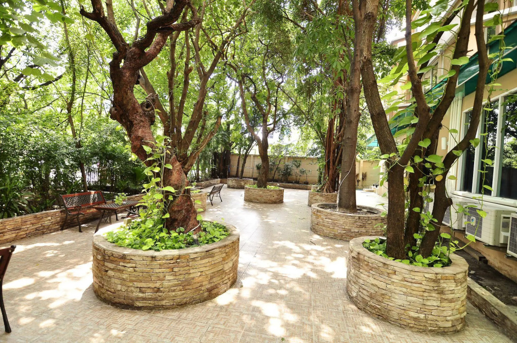 ZEN Rooms Ratchadaphisek Soi Sukruamkan