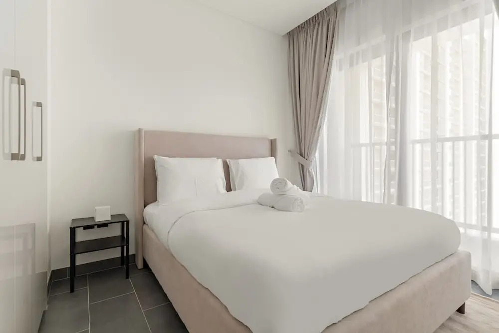 Modern 1BR in The Crest With Pool and gym