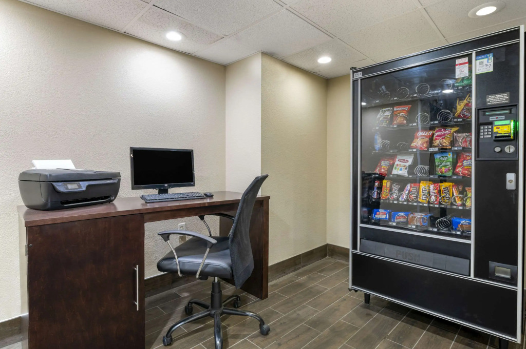Comfort Inn & Suites Indianapolis Northwest - College Park