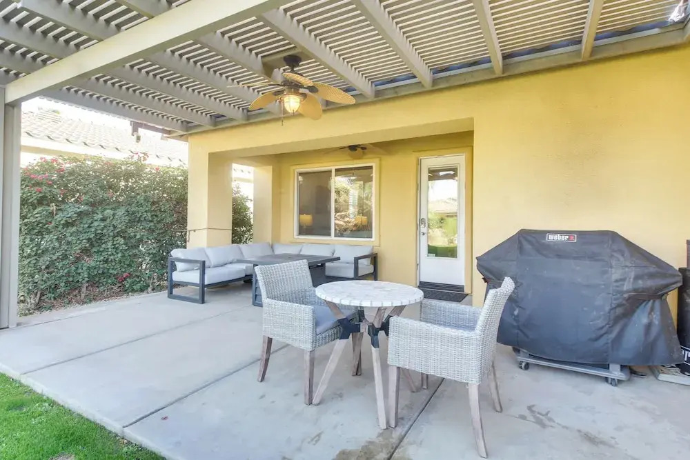 2 Mi to Empire Polo Club: Indio Home w/ Fireplace!