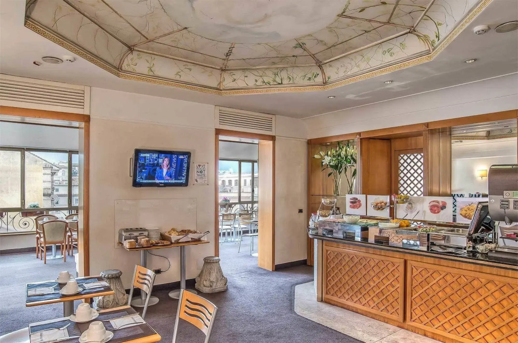 Hotel Tritone