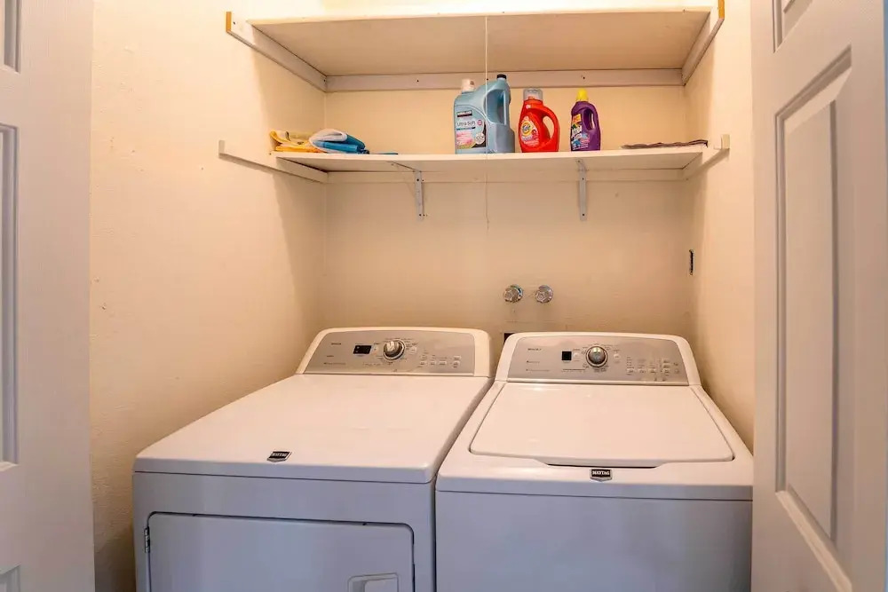 2 Mi to Dtwn: Lake Havasu City Oasis w/ Pool