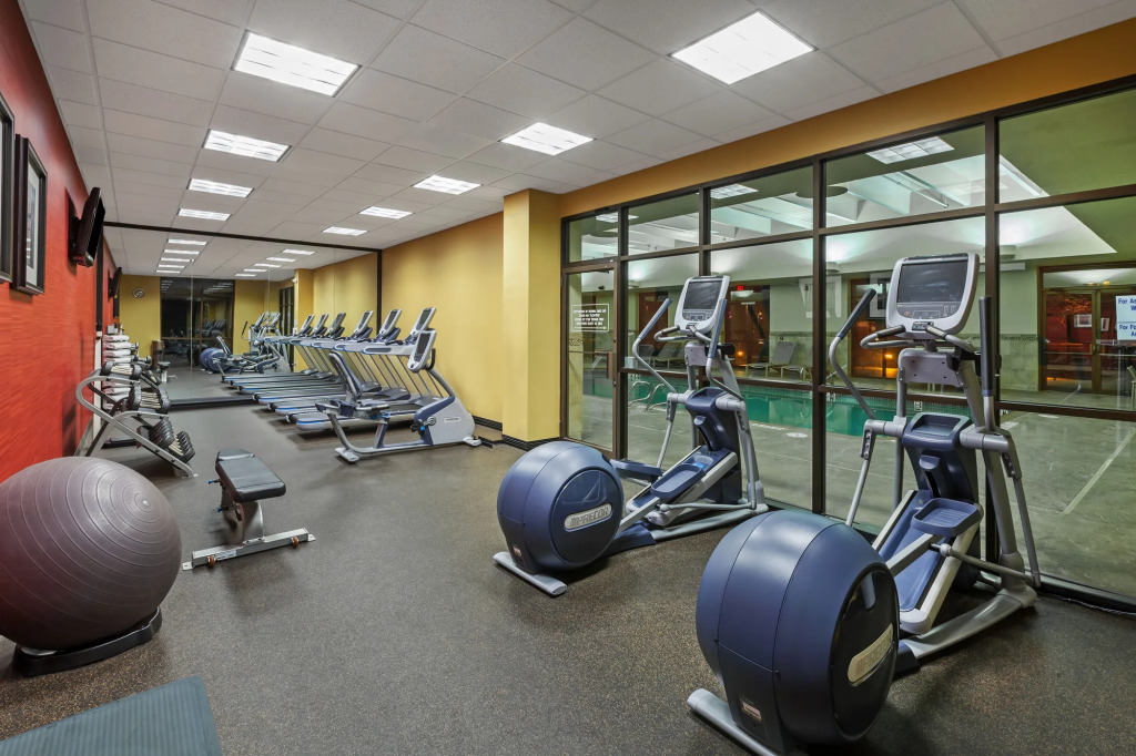 Holiday Inn Springdale-Fayetteville Area by IHG
