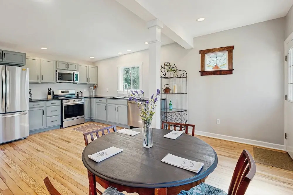 2BR House in Town w/ Laundry, Wifi, Pond