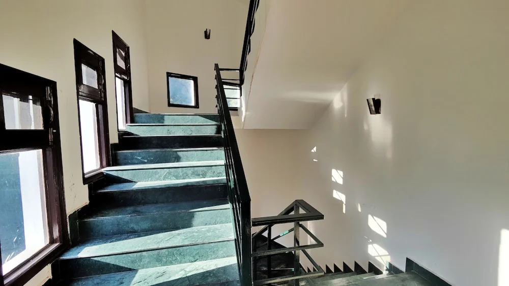 Hotel Neelgiri