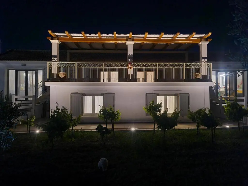 Apollonides Seafront Villa 2 Melete