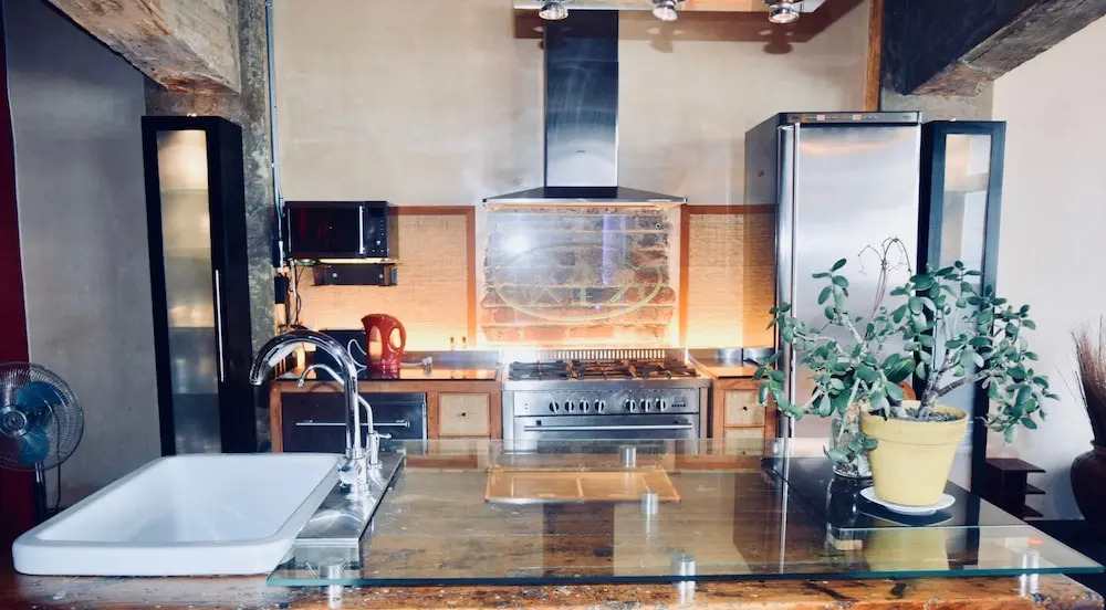 Spacious 1 Bedroom Apartment in Central Business District