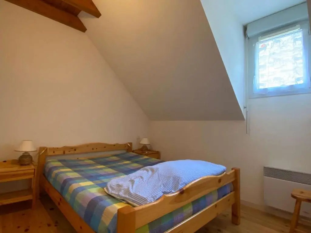 Appartement Esquièze-Sère, 3 pièces, 7 personnes - FR-1-402-36