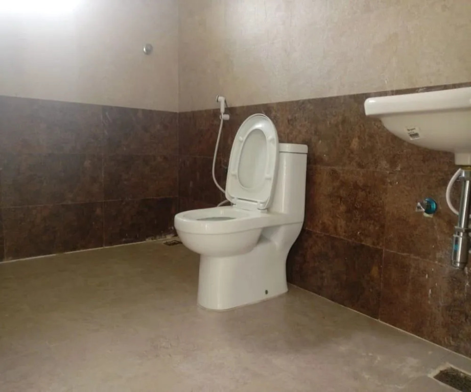 Maxiprime otels Uthandi