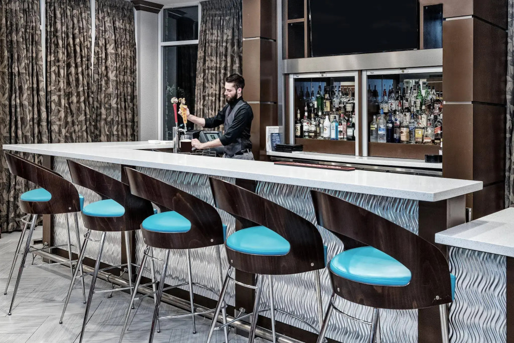 Holiday Inn & Suites College Station-Aggieland by IHG