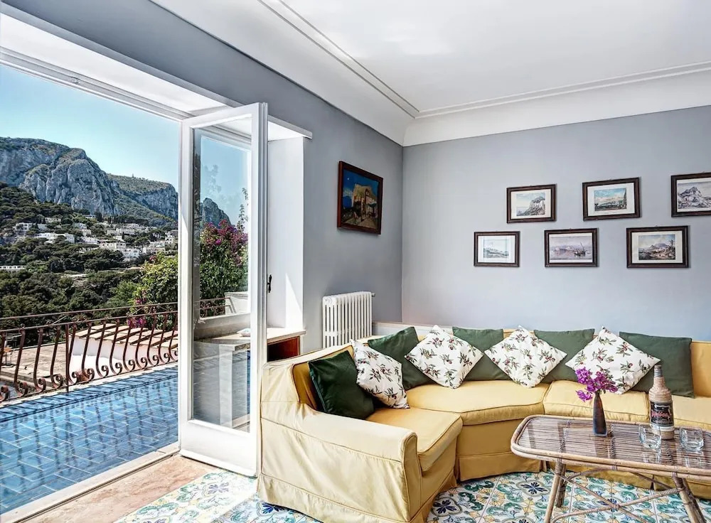 Villa Goldfinger