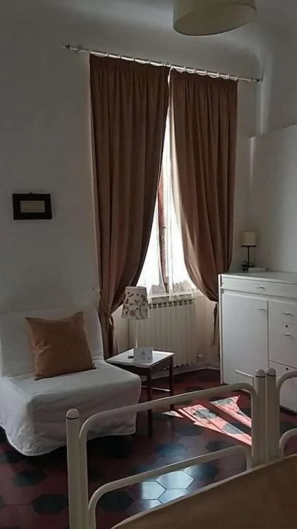 Lucretia House