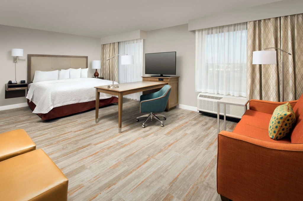 Hampton Inn & Suites San Antonio Lackland AFB SeaWorld