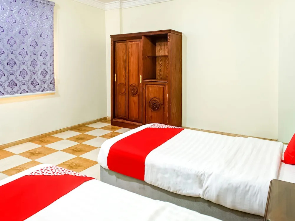 OYO 492 Rose Plaza For Housing Units