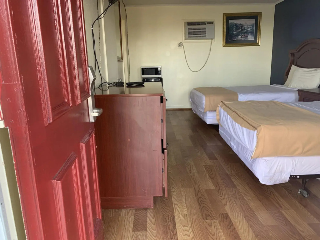 Sunset Inn