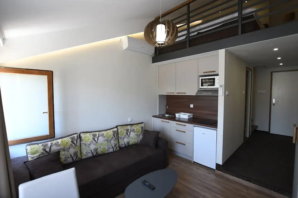 Atrijum Apartments and Rooms - Đerdap Boat Tours