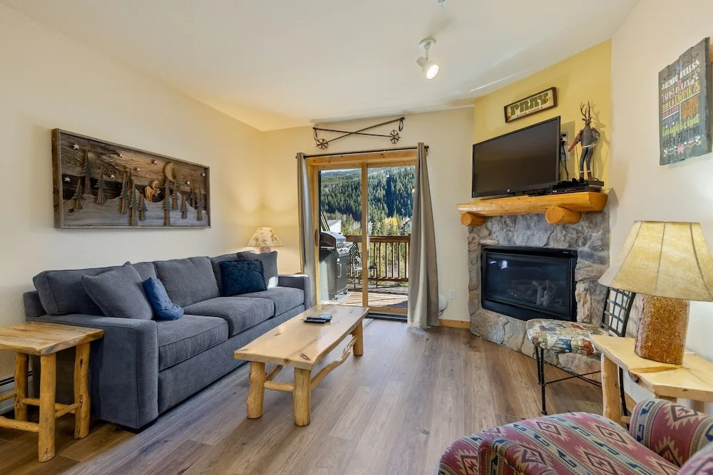 Tenderfoot 2616 2 Br condo by RedAwning