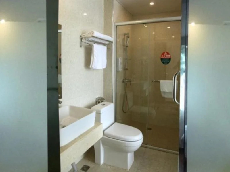 GreenTree Inn Guangxi Yulin Jincheng Commercial Building Shell Hotel