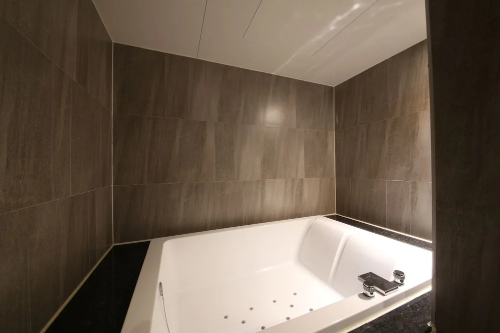 Hotel Frenchcode
