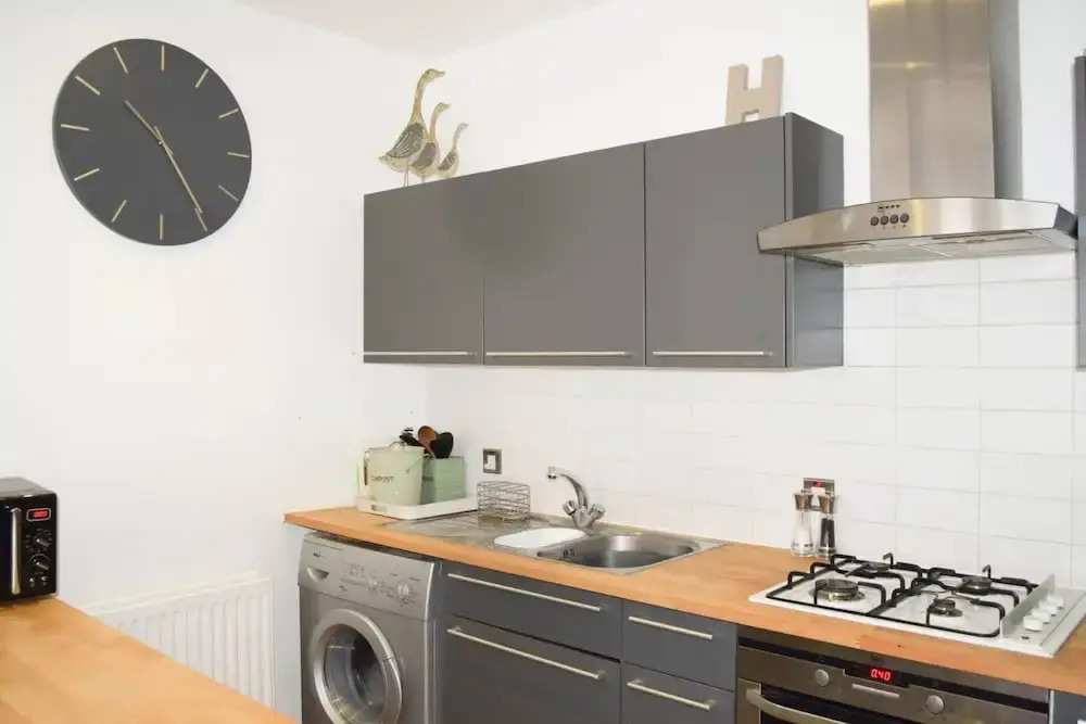 Bright 1 Bedroom Belsize Park Flat