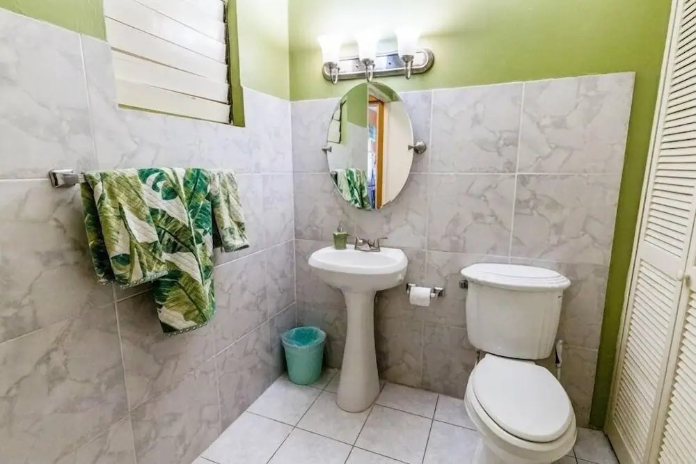 Yanceylargo Estate - Newly Renovated 3 Br Villa W Gorgeous Mountain Views 3 Bedroom Villa by RedAwning