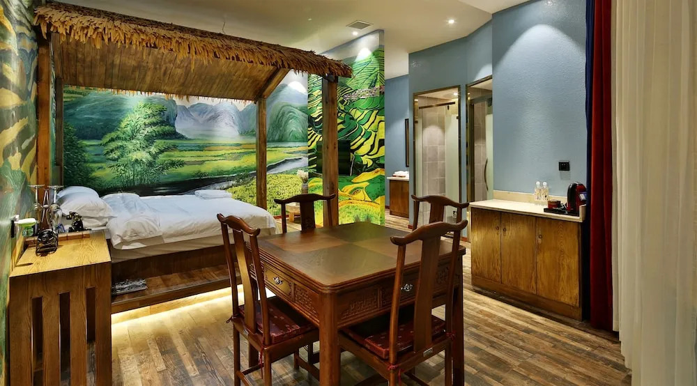 Yunxi Art Theme Hotel