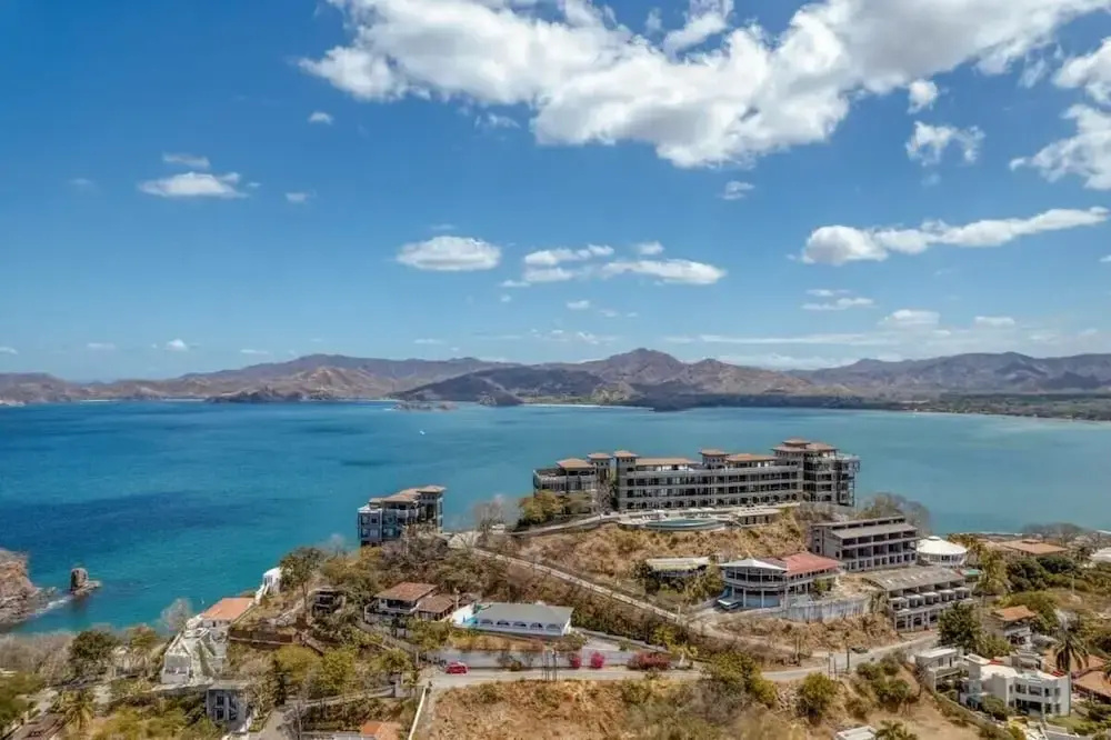 Modern Studio Apartment with Covered Balcony, Full Kitchen, and Stunning Ocean Views