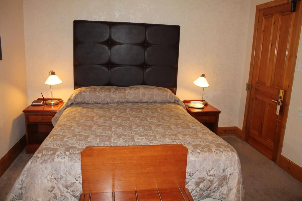 Sorrento Hotel & Restaurant