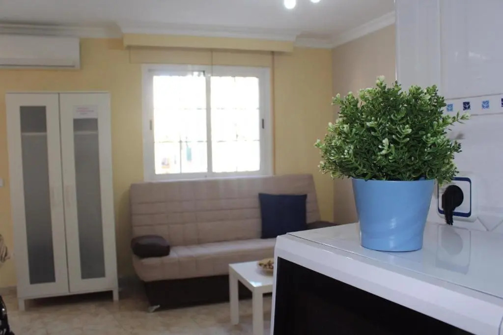 Nice and New Studio with balcony close to the city