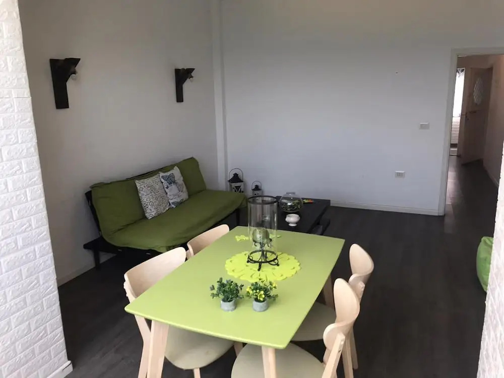 1 Bed Chalet - Sleeps 2 - Pets - Pool - Parking