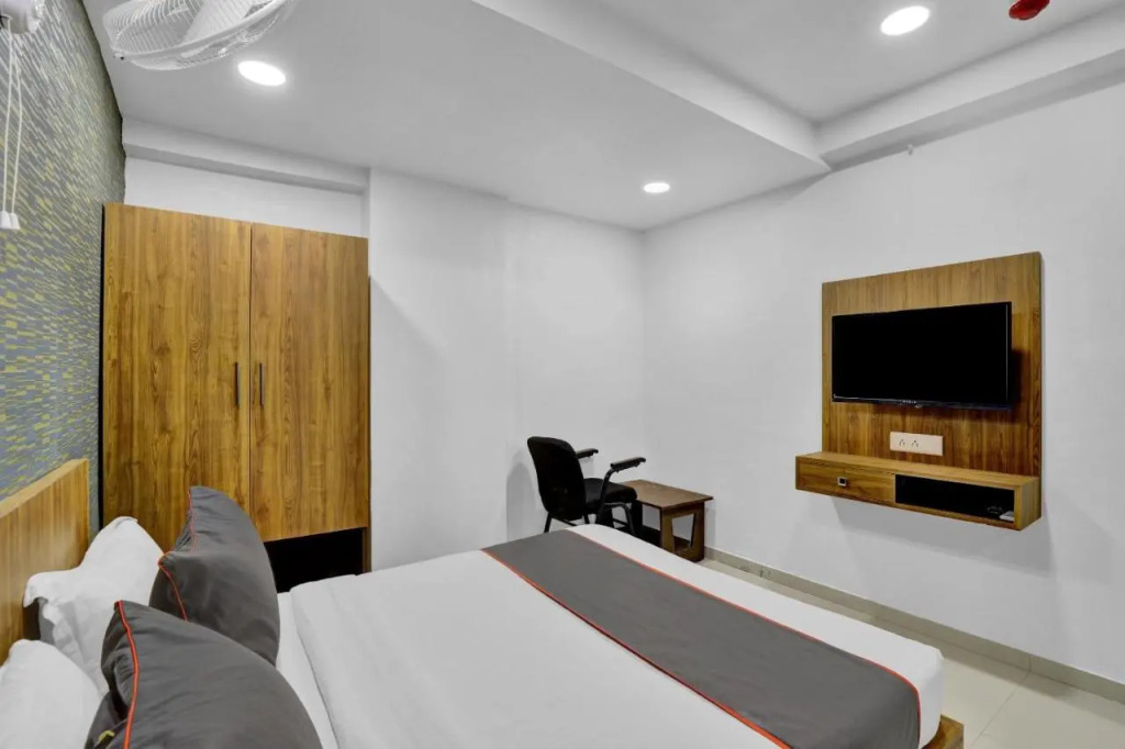 Hotel Royal Mansion, Gandhinagar