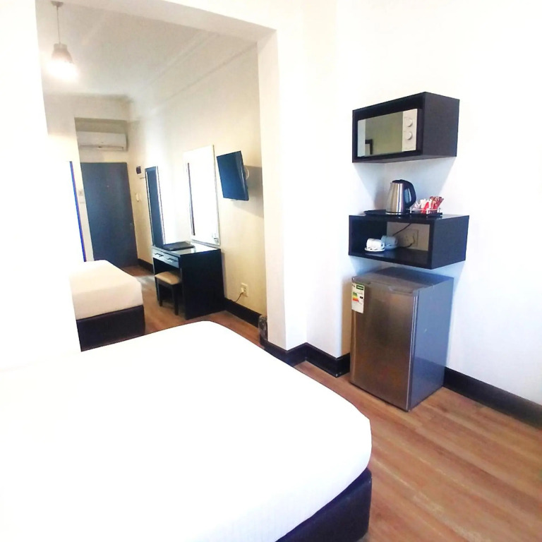 Parade Hotel