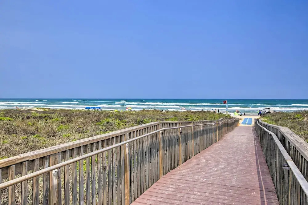 Modern Beachfront Condo w/ Pool & Beach Access!