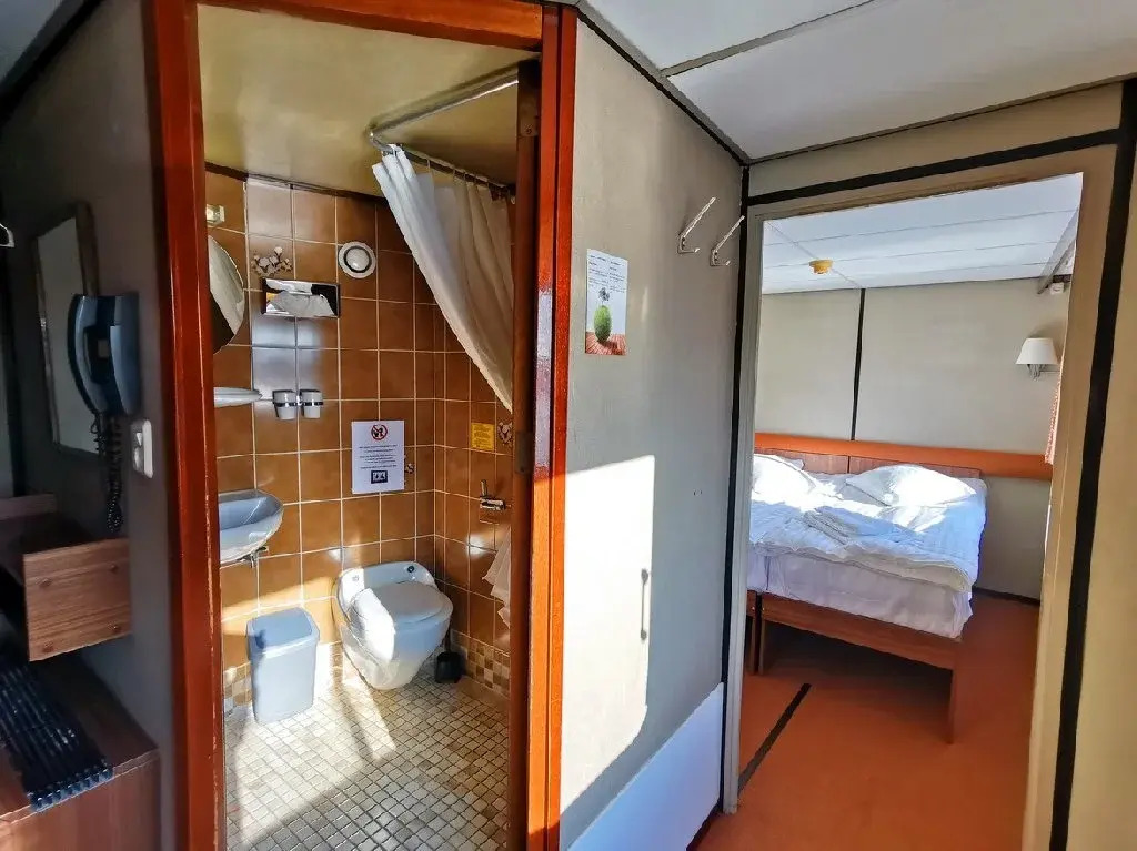 MS Diana-Nava de croaziera pe Dunare