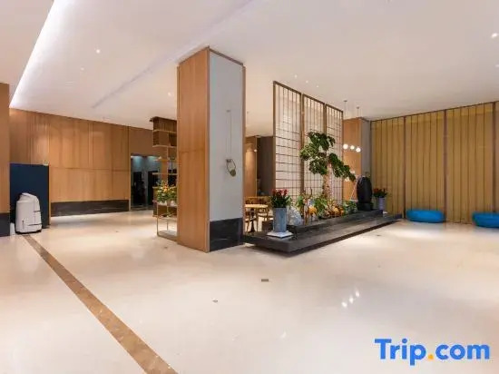 Luochu S Designer Hotel (Ningbo Romon Global Park Branch)