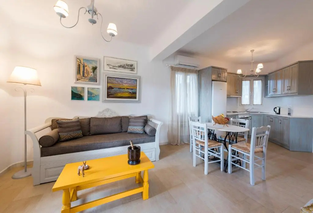 Pirgos Suites