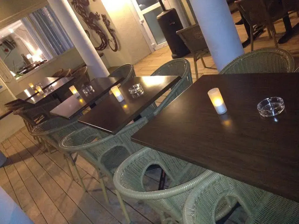 LOasis Hotel