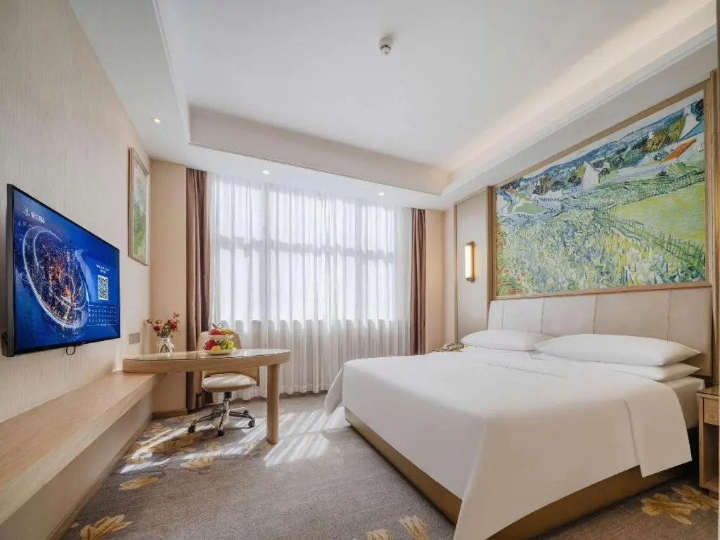 Vienna Hotel (Shenzhen Pingshan High-Speed Railway Station Pingshan Bonded Zone North Gate)
