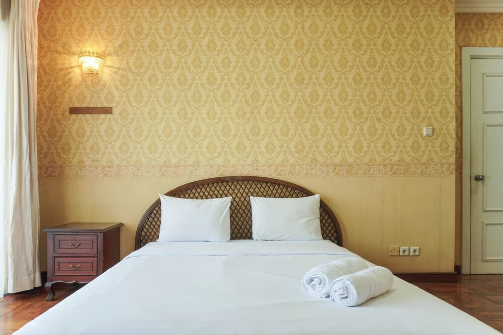 Spacious and Elegant 2BR @ Kedoya Elok Apartment
