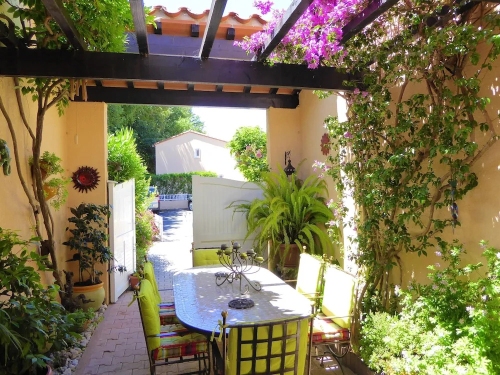 House with 2 Bedrooms in Argeles Sur Mer, with Shared Pool, Enclosed Garden And Wifi - 2 Km From the Beach