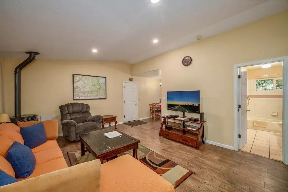 1821 Arrowhead 2 Bedroom Home