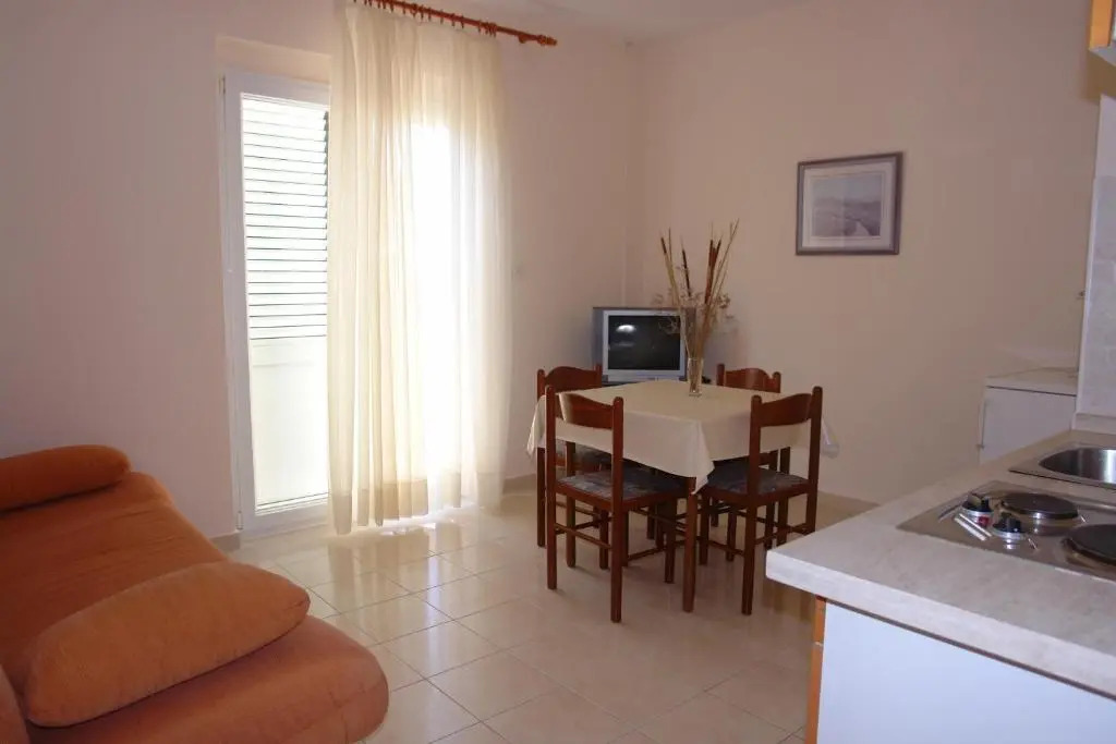 Apartments with parking space Mandre, Pag - 18748