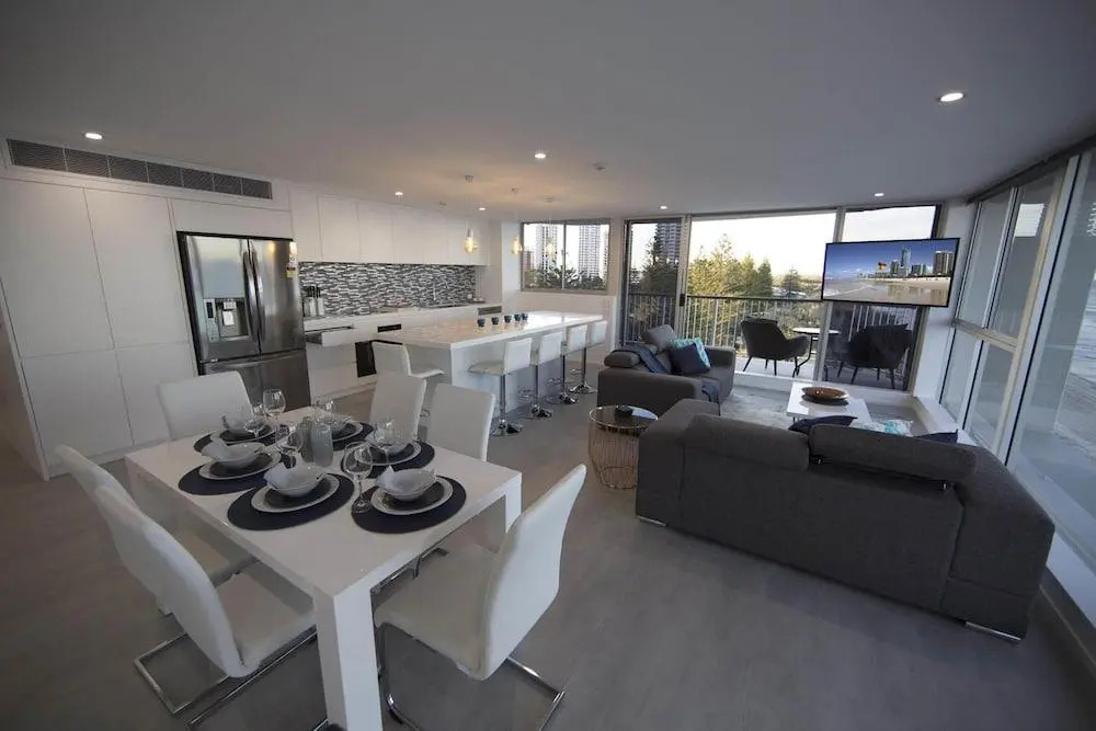 Golden Sands on the Beach - Absolute Beachfront Apartments