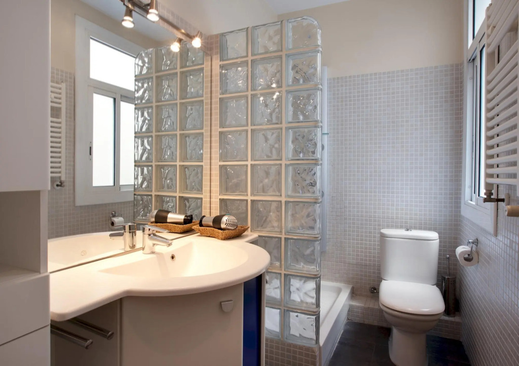 DONNA · Donna's Residence · Low-priced, Super Reviewed Apartment