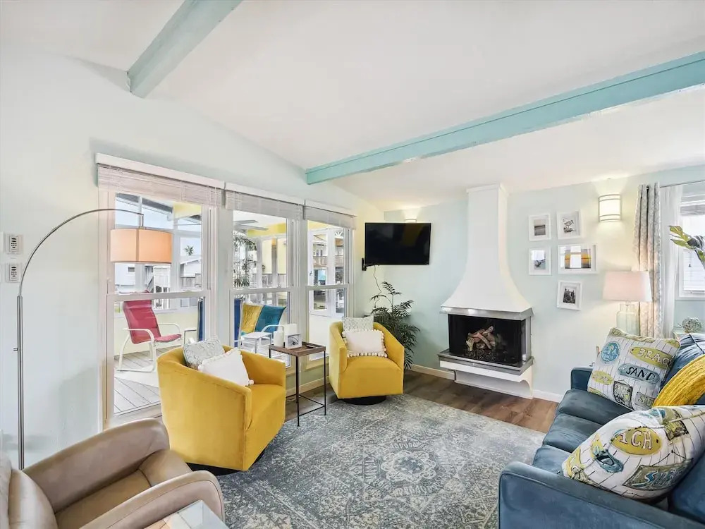 All Day Bay Dream by Ryson Vacation Rentals